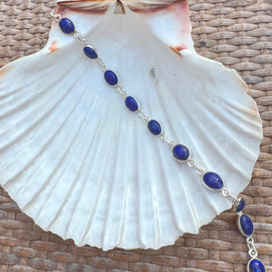 Sterling silver bracelet with oval lapis lazuli