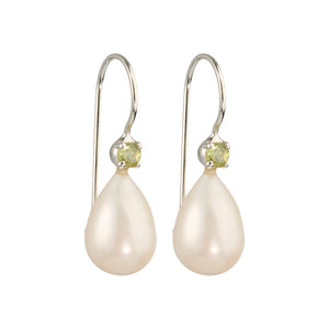 Uma - Pearl drops with peridot gemstones silver