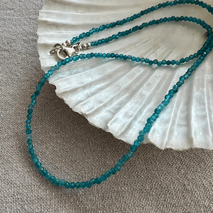 Sia - dark apatite necklace 41 cm
