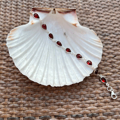 Bracelet grenat en forme de goutte argent