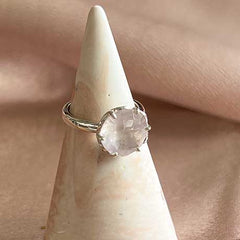 Flore - flower cup ring silver rose quartz