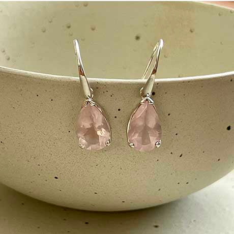 Silver earrings with drop-shaped rose quartz