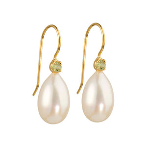 Uma - Pearl drop earrings with peridot gemstone gold