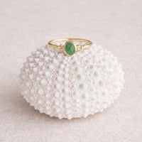 Vive - gold ring with emerald gemstone