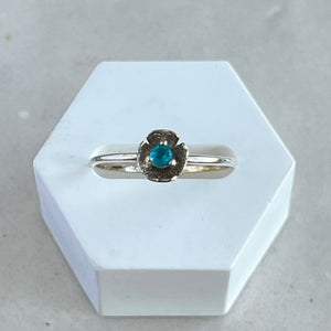 Dahlia - silver mini flower ring blue topaz