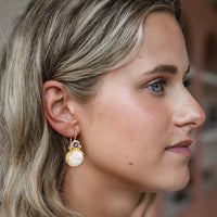 Devi - Pearl earrings gold with iolite gemstone