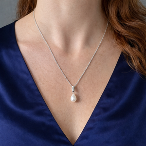 Uma - Dewdrop necklace pendant silver