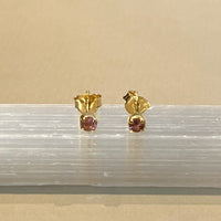 Sumi - stud earrings gold pink tourmaline October