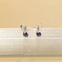 Sumi - stud earrings silver amethyst February