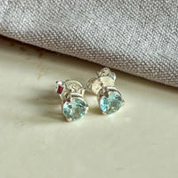 Yaya - stud earrings silver aquamarine March