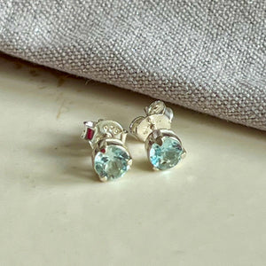 Yaya - stud earrings silver aquamarine March