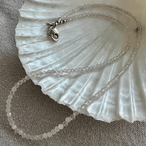 Sia - rose quartz necklace 41 cm